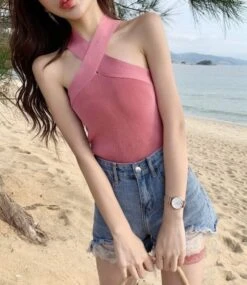 White Criss Cross Tank Top | Lisa - BlackPink 28 White Criss Cross Tank Top | Lisa - BlackPink -Diva s Closet Lisa BlackPink White Criss Cross Tank Top 13 600x693 1