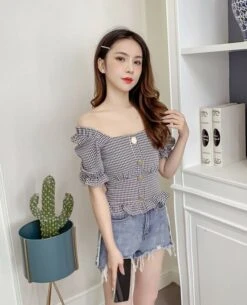 Grey Plaid Trumpet Sleeves Buttons Top | Lisa - BlackPink -Diva s Closet Lisa Plaid Trumpet Sleeves Buttons Blouse 25 600x740 1