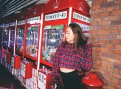 Red Plaid Crop Top | Lisa - BlackPink 23 Red Plaid Crop Top | Lisa - BlackPink -Diva s Closet Lisa Red Plaid Sweatshirt 2 600x441 1