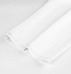 White Jeans With Waist Cut-out | Lisa - BlackPink -Diva s Closet Lisa White Pants With Waist Cut out 2 600x624 1