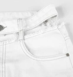 White Jeans With Waist Cut-out | Lisa - BlackPink -Diva s Closet Lisa White Pants With Waist Cut out 5 600x630 1