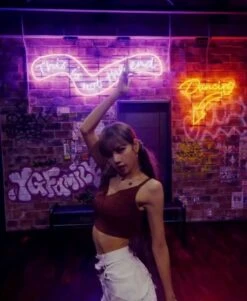 White Jeans With Waist Cut-out | Lisa - BlackPink -Diva s Closet Lisa White Pants With Waist Cut out Inspiration 1 600x730 1