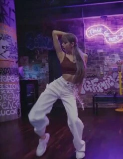 White Jeans With Waist Cut-out | Lisa - BlackPink -Diva s Closet Lisa White Pants With Waist Cut out Inspiration 2 600x776 1