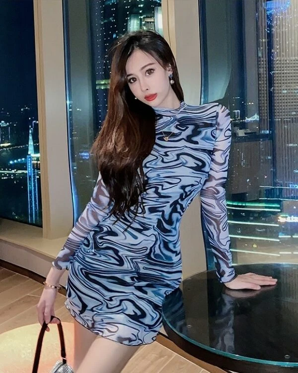 Blue Marble Pattern Slim Dress | Soyeon - (G)I-DLE 4 Blue Marble Pattern Slim Dress | Soyeon - (G)I-DLE - Image 2