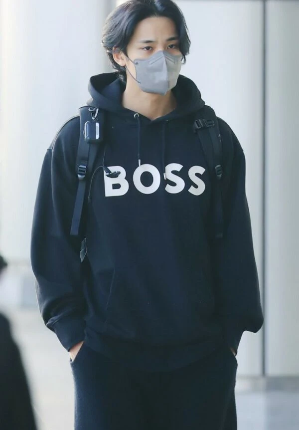 Black 'BOSS' Print Hoodie | Mingyu - Seventeen 8 Black 'BOSS' Print Hoodie | Mingyu - Seventeen - Image 6