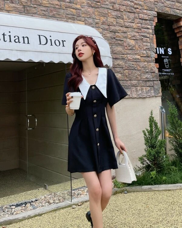 Black French Collared Dress | Miyeon - (G)I-DLE 7 Black French Collared Dress | Miyeon - (G)I-DLE - Image 5