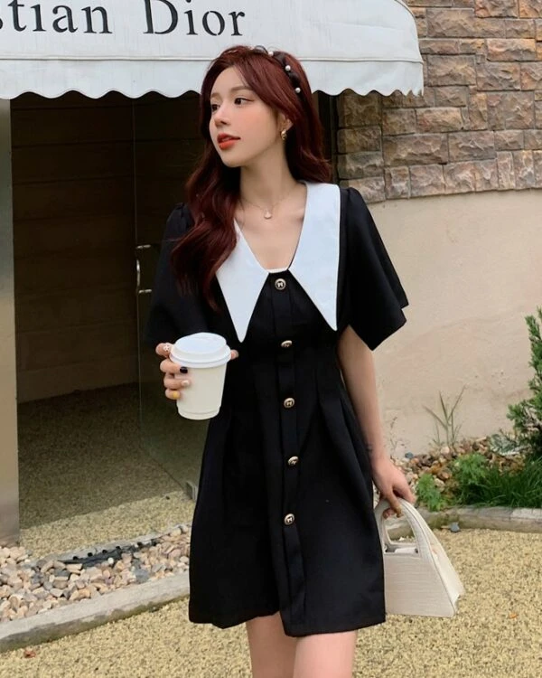 Black French Collared Dress | Miyeon - (G)I-DLE 4 Black French Collared Dress | Miyeon - (G)I-DLE - Image 2