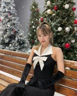 Black Bowknot Halter Crop Top | Momo - Twice -Diva s Closet Momo Twice Black Bowknot Halter Top 3 600x750 1