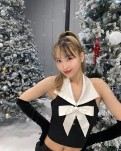 Black Bowknot Halter Crop Top | Momo - Twice -Diva s Closet Momo Twice Black Bowknot Halter Top 4 600x750 1