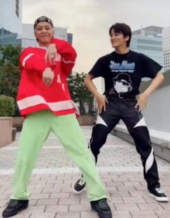 Neon Green Corduroy Pants | Xiumin - EXO -Diva s Closet Neon Green Corduroy Pants Xiumin EXO Idol 2 600x767 1