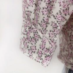 Beige Short Sleeved Floral Blouse | Hyuna 27 Beige Short Sleeved Floral Blouse | Hyuna -Diva s Closet O1CN011HsgqP2K5L993CWdJ 1981009505 min 600x600 1