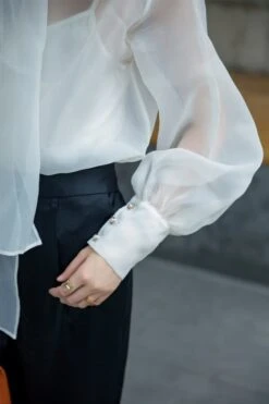 White Lantern Sleeve Bowknot Blouse | Olivia - Loona -Diva s Closet Olivia Loona White Lantern Sleeve Bowknot Blouse 5 600x901 1