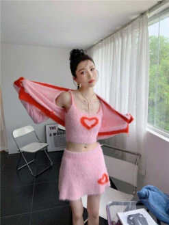 Pink Heart Fur Camisole Crop Top | Joy - Red Velvet -Diva s Closet Pink Heart Fur Camisole Top Joy Red Velvet 08 600x800 1