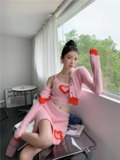 Pink Heart Fur Camisole Crop Top | Joy - Red Velvet -Diva s Closet Pink Heart Fur Camisole Top Joy Red Velvet 11 600x800 1