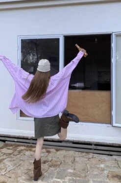 Pink Stripes Long Sleeves Shirt | Jiwoo - NMIXX -Diva s Closet Pink Stripes Long Sleeves Shirt Jiwoo NMIXX 4 600x903 1