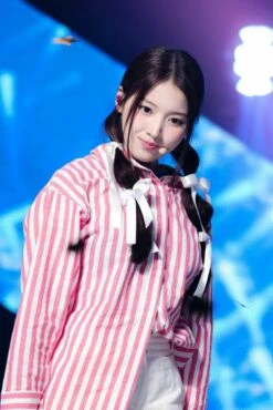 Pink Stripes Long Sleeves Shirt | Jiwoo - NMIXX -Diva s Closet Pink Stripes Long Sleeves Shirt Jiwoo NMIXX Idol 1 scaled 600x899 1