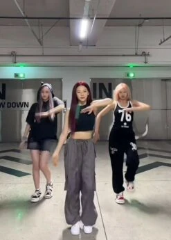 Grey Side Pocket Drawstring Pants | Ruka - BabyMonster -Diva s Closet Ruka BabyMonster Grey Side Pocket Drawstring Pants 1 600x837 1