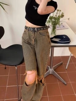 Brown Distressed Boyfriend Jeans | Sakura - Le Sserafim -Diva s Closet Sakura Le Sserafim Brown Distressed Boyfriend Jeans 2 600x796 1