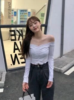 White Long Sleeve Lettuce Crop Top | Sana - Twice -Diva s Closet Sana Twice White Long Sleeve Lettuce Top 4 e1643634072875