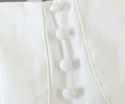 White Puffed Sleeve Crop Top | Seulgi - Red Velvet -Diva s Closet Seulgi Red Velvet White Puffed Sleeve Top 9 600x497 1