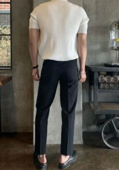 White Knit Short Sleeved Polo Shirt | Seungkwan - Seventeen -Diva s Closet Seungkwan White Knit Short Sleeved Polo Shirt 1 600x853 1