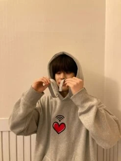 Grey Heart Printed Hoodie | Seungmin - Stray Kids -Diva s Closet Seungmin Stray Kids Grey Heart Printed Hoodie 1 600x800 1