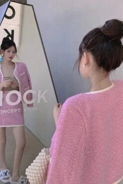 Pink Tweed Jacket And Skirt Set | Somi 32 Pink Tweed Jacket And Skirt Set | Somi -Diva s Closet Somi Pink Tweed Jacket And Skirt Set 27 600x892 1