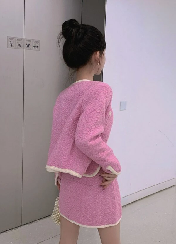 Pink Tweed Jacket And Skirt Set | Somi 15 Pink Tweed Jacket And Skirt Set | Somi - Image 13