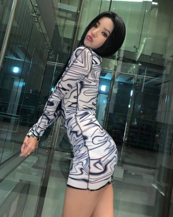 Blue Marble Pattern Slim Dress | Soyeon - (G)I-DLE 20 Blue Marble Pattern Slim Dress | Soyeon - (G)I-DLE - Image 18