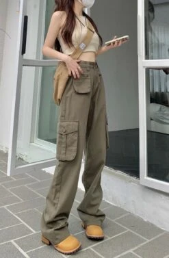 Green Multi Pocket Cargo Pants | Sunghoon - Enhypen -Diva s Closet Sunghoon Enhypen Green Multi Pocket Cargo Pants 5 600x917 1