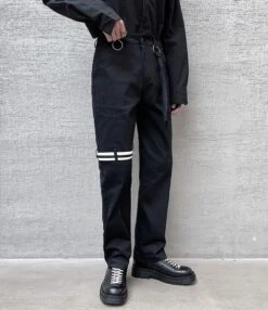 Black Pants With Knee Strap | Taehyung - BTS -Diva s Closet Taehyung BTS Black Pants With Knee Strap 13 600x694 1