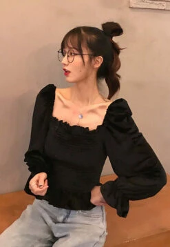 Black Velvet Square Collar Top | Wheein - Mamamoo 14 Black Velvet Square Collar Top | Wheein - Mamamoo -Diva s Closet Wheein Velvety Square Collar Blouse 1 e1643202876217