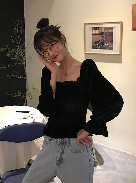 Black Velvet Square Collar Top | Wheein - Mamamoo 8 Black Velvet Square Collar Top | Wheein - Mamamoo - Image 6