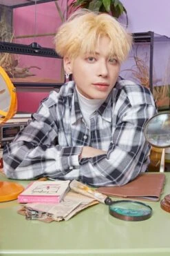White And Black Plaid Shirt | Taehyun - TXT -Diva s Closet White And Black Plaid Shirt Taehyun TXT 3