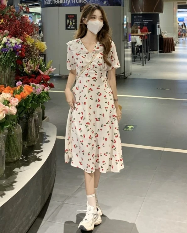 White Cherry Print Dress | Jeongyeon - Twice 3 White Cherry Print Dress | Jeongyeon - Twice