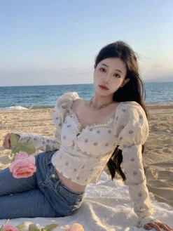 White Lace Puff Sleeve Floral Top | Sihyeon - Everglow