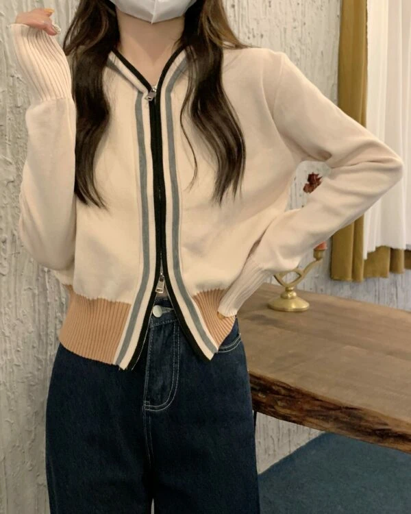 White Lined Zipper Hoodie | Winter - Aespa 4 White Lined Zipper Hoodie | Winter - Aespa - Image 2