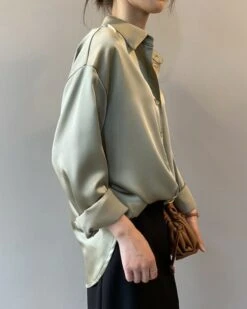 White Loose Satin Shirt | Joshua - Seventeen -Diva s Closet White Loose Satin Shirt Joshua Seventeen green 2 600x750 1