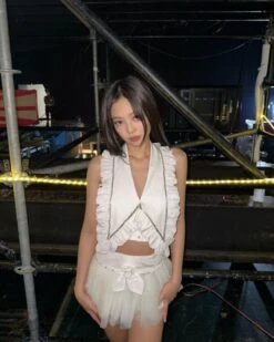 White Ruffled Big Collar Crop Top | Jennie - BlackPink -Diva s Closet White Ruffled Big Collar Crop Top Jennie BlackPink Idol 1 600x750 1