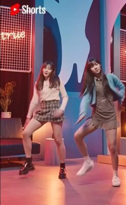 Black Irregular Plaid Top | Winter - Aespa -Diva s Closet Winter Aespa Irregular Plaid Blouse 15