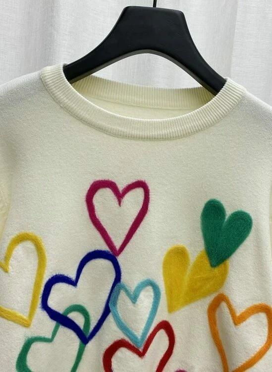 White Love Embroidered Sweatshirt | Xiumin - EXO 6 White Love Embroidered Sweatshirt | Xiumin - EXO - Image 4