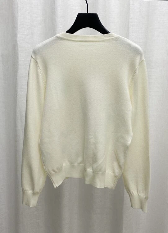 White Love Embroidered Sweatshirt | Xiumin - EXO 4 White Love Embroidered Sweatshirt | Xiumin - EXO - Image 2