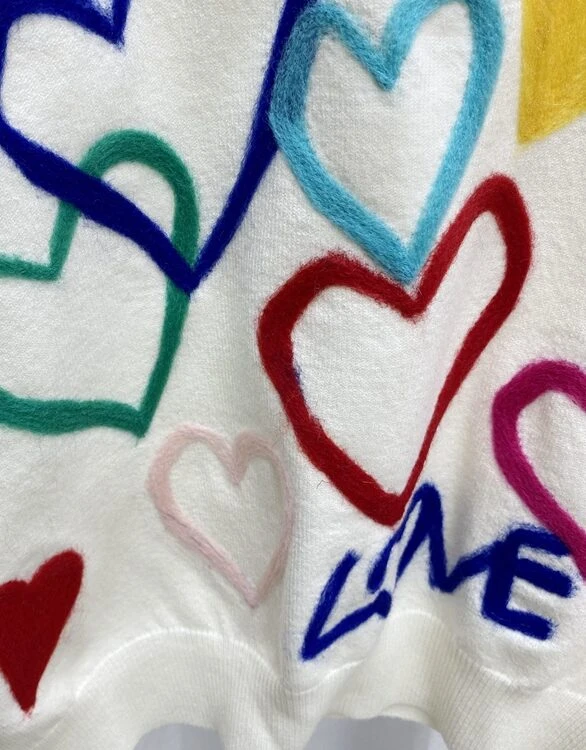 White Love Embroidered Sweatshirt | Xiumin - EXO 9 White Love Embroidered Sweatshirt | Xiumin - EXO - Image 7