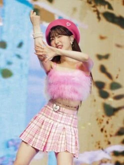 Pink Plush Cropped Top | Yeojin - Loona 18 Pink Plush Cropped Top | Yeojin - Loona -Diva s Closet Yeojin Loona Pink Plush Cropped Top 1 600x795 1