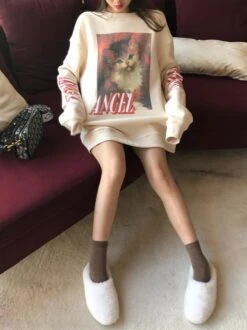 Beige Cat Painting Sweatshirt | Yunhyeong - IKON -Diva s Closet Yunhyeong iKON Beige Cat Painting Sweatshirt 3