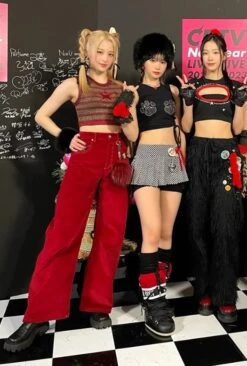 Red Corduroy Wide Leg Jeans | Yunjin - Le Sserafim -Diva s Closet Yunjin Le Sserafim Red Corduroy Wide Leg Pants 1