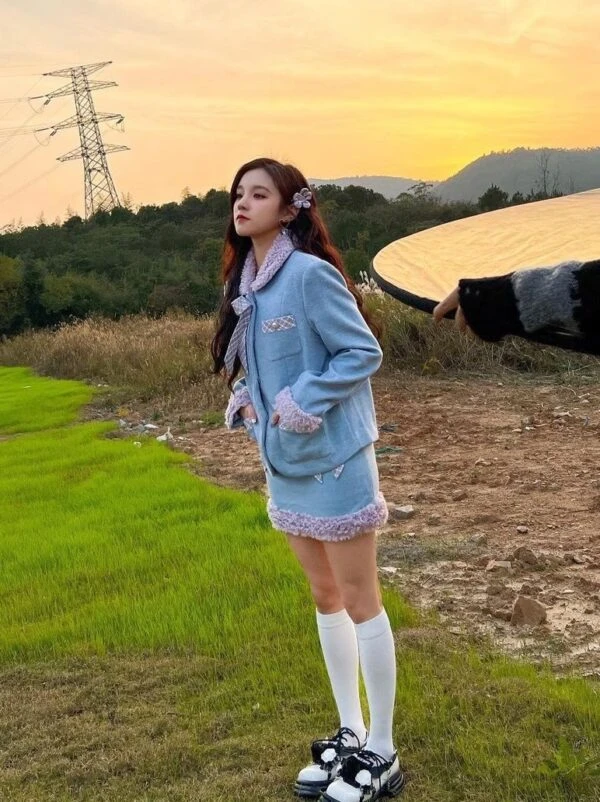 Blue Bowknot Woolen Skirt | Yuqi - (G)I-DLE 17 Blue Bowknot Woolen Skirt | Yuqi - (G)I-DLE - Image 15